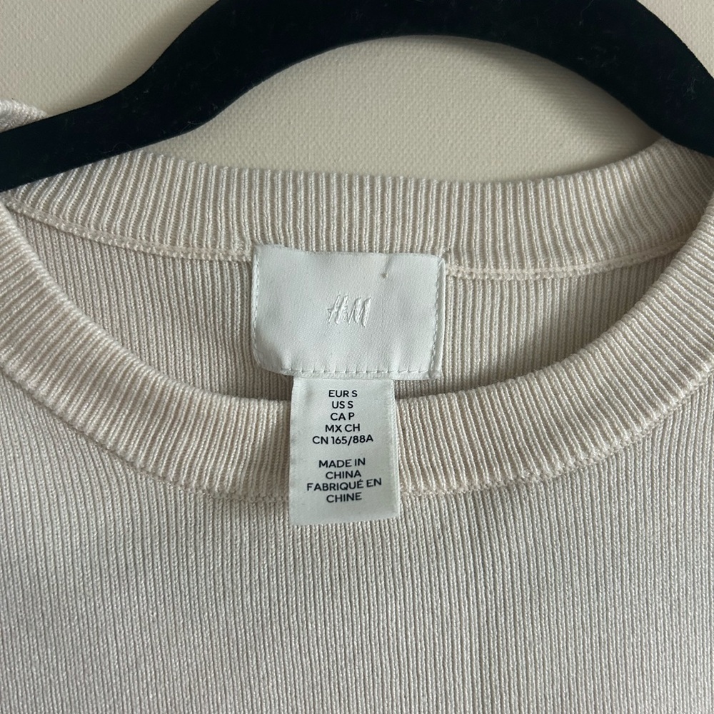 H&M Off-White Ribbed Knit Top - Picture 2 of 2